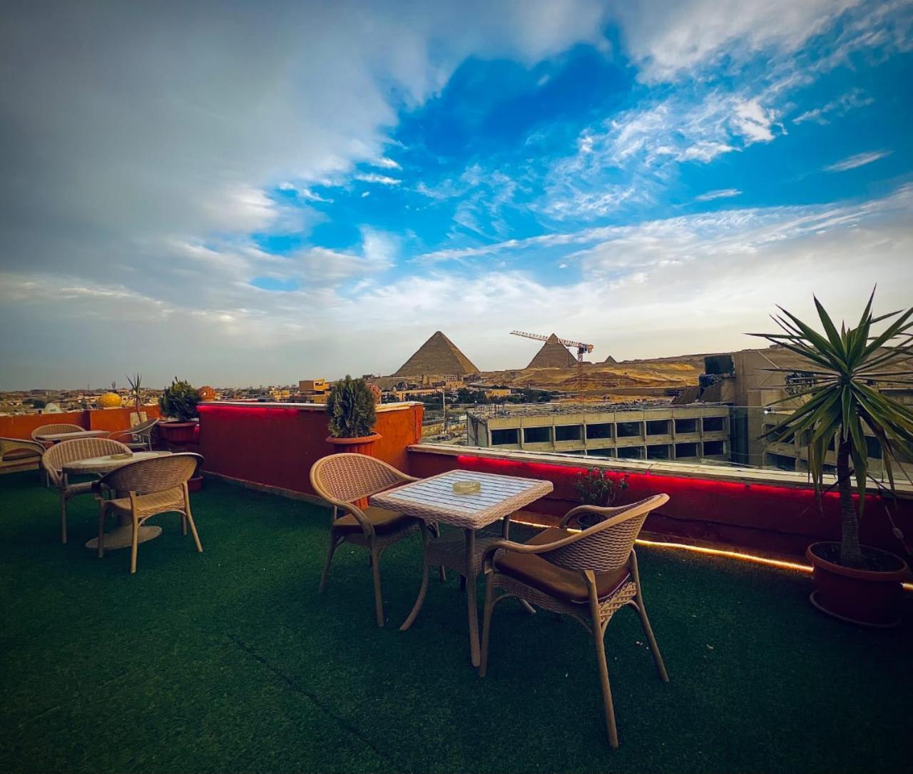 Grand Pyramids Inn Kafret el-Gabal Kültér fotó