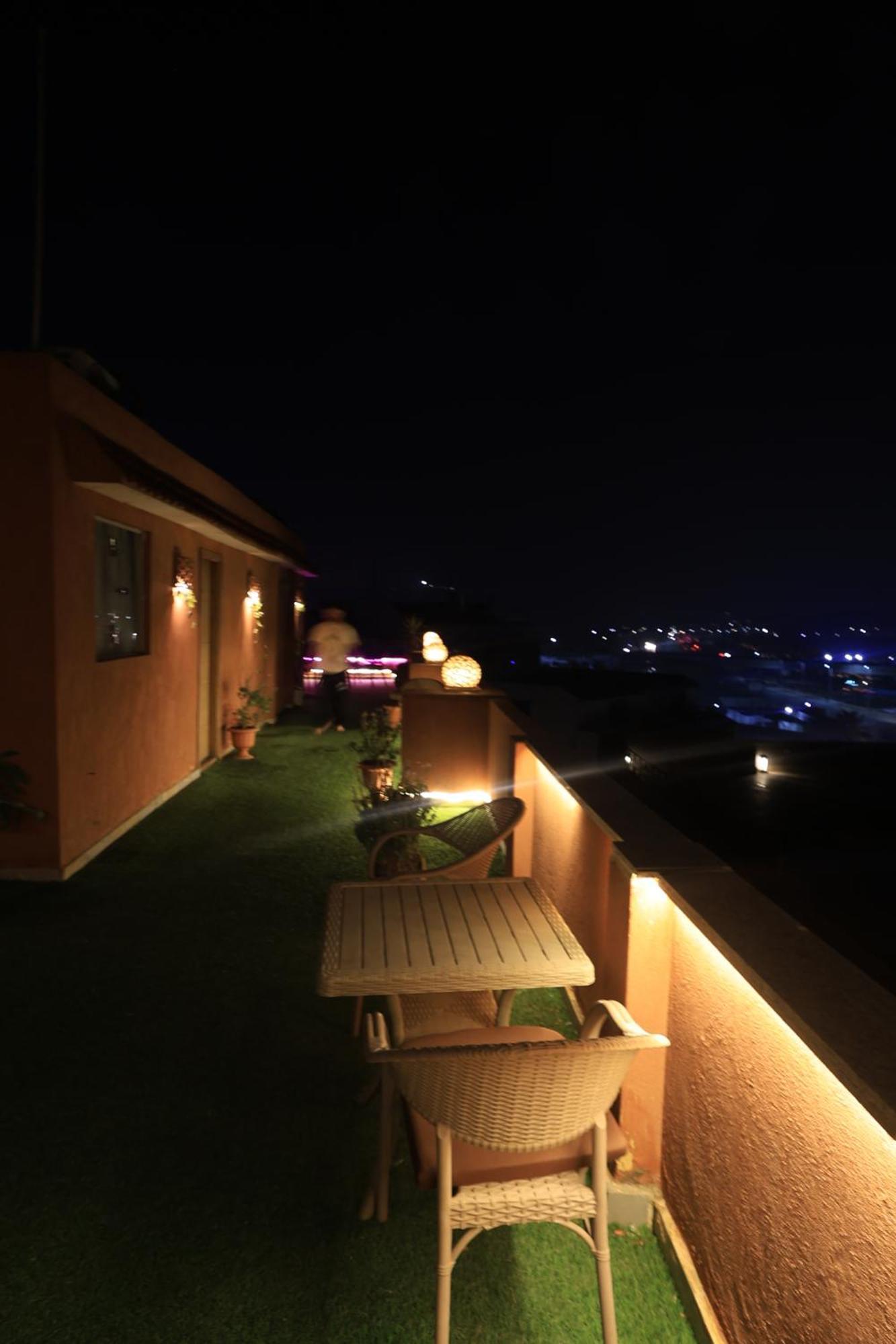 Grand Pyramids Inn Kafret el-Gabal Kültér fotó