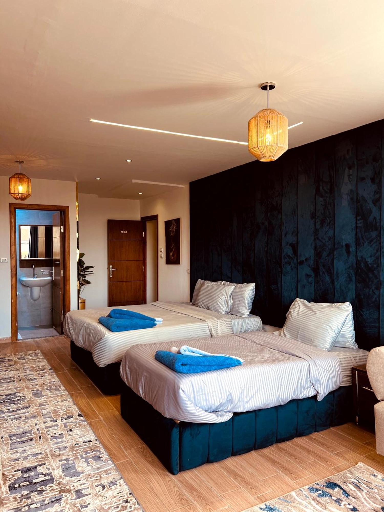 Grand Pyramids Inn Kafret el-Gabal Kültér fotó
